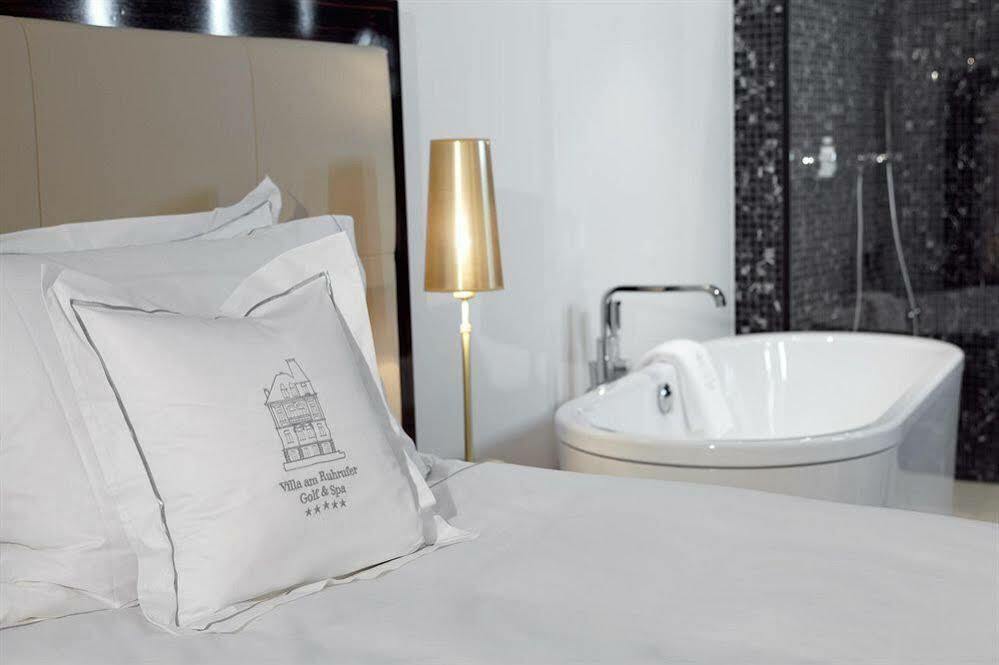 Boutique Hotel Villa Am Ruhrufer Golf & Spa มึลไฮม์ อันแดร์ รัวร์ ภายนอก รูปภาพ